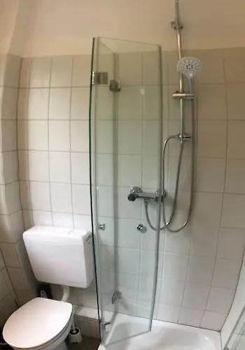 16 - Gemütlich Und Verkehrsgünstig * Kassel